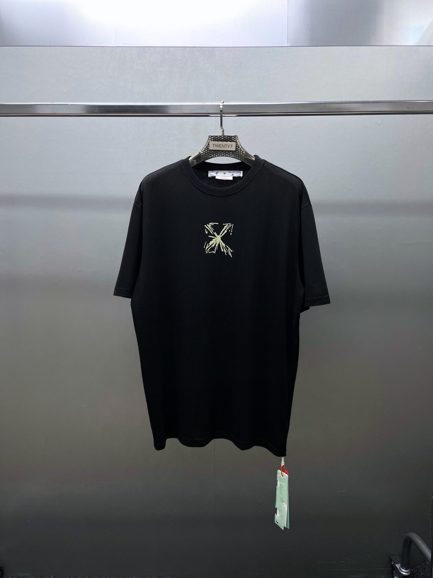 OFF WHITE