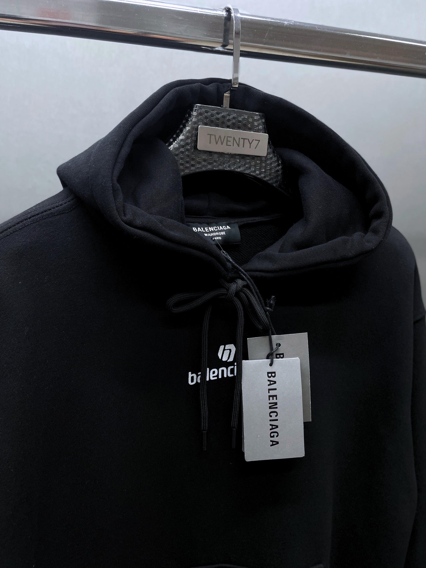 BALENCIAGA