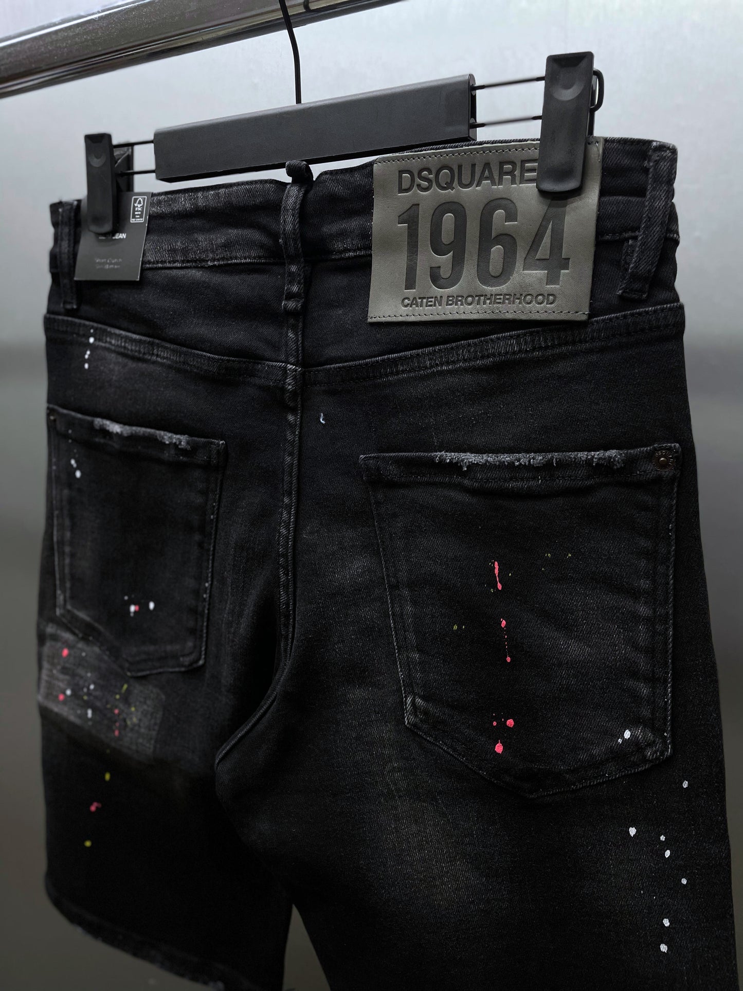 DSQUARED2