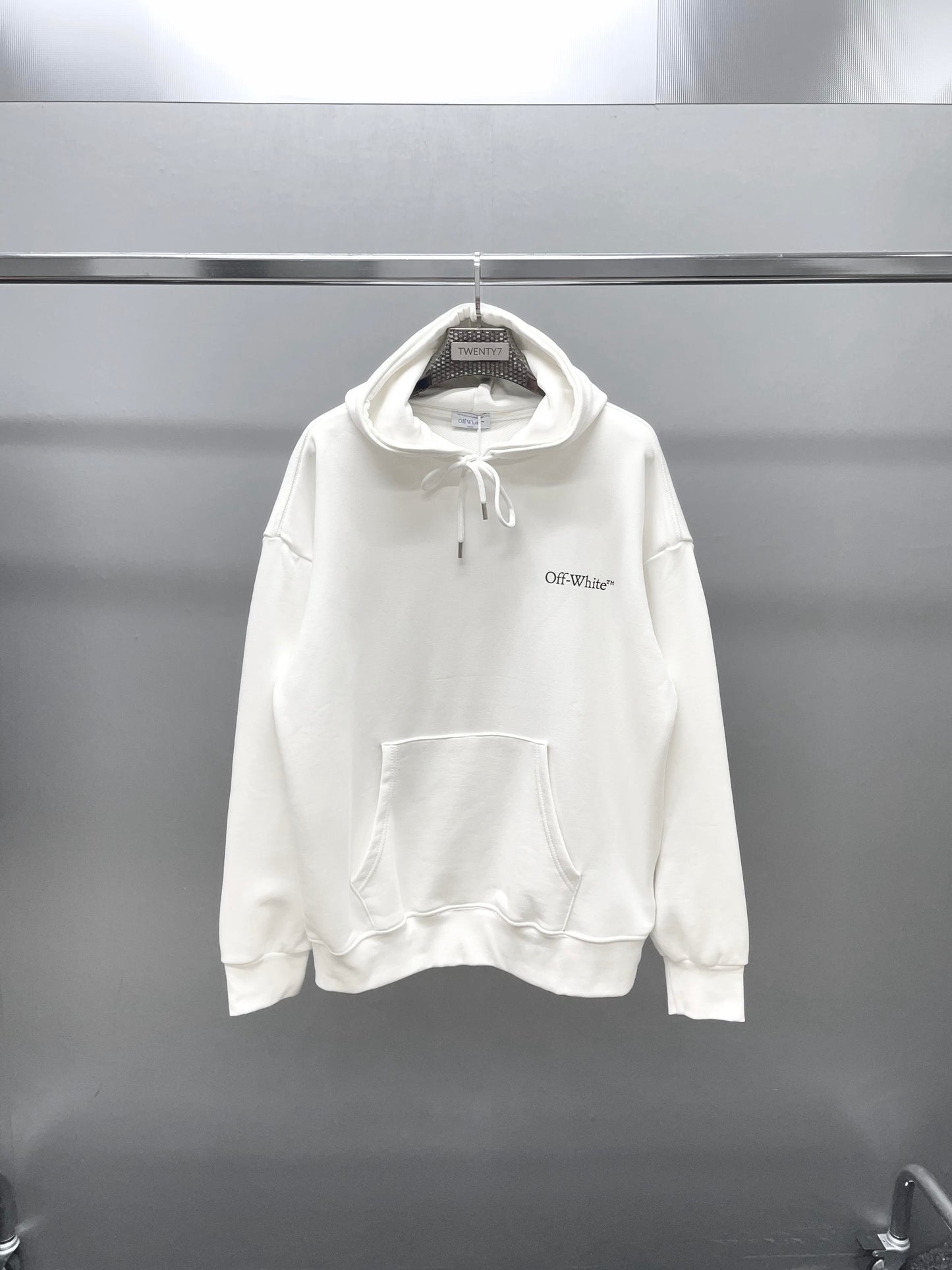 OFF WHITE