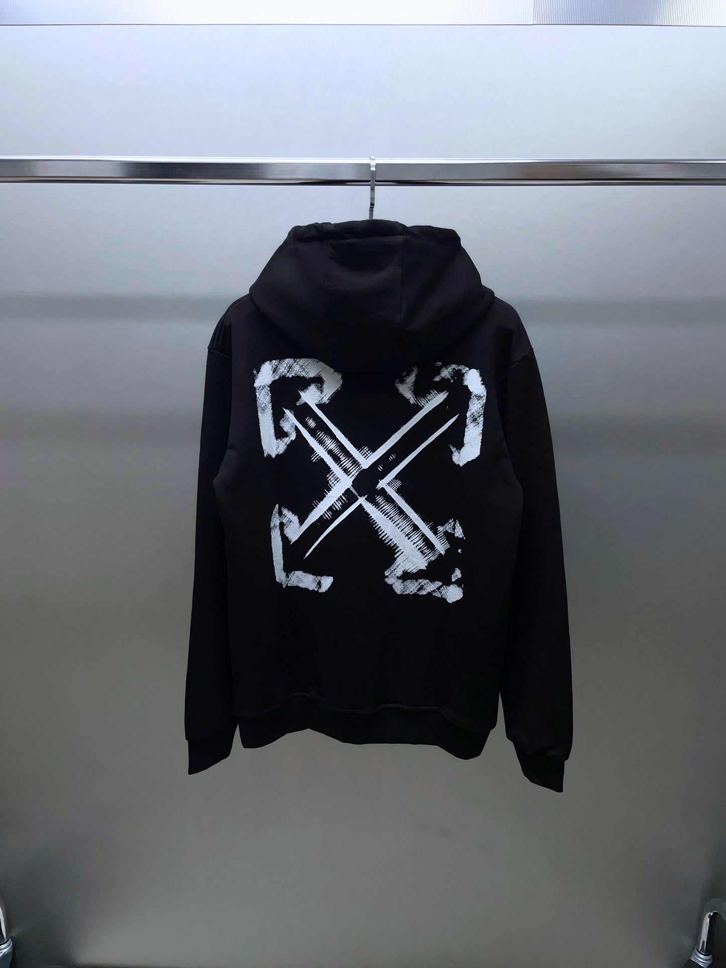 OFF WHITE