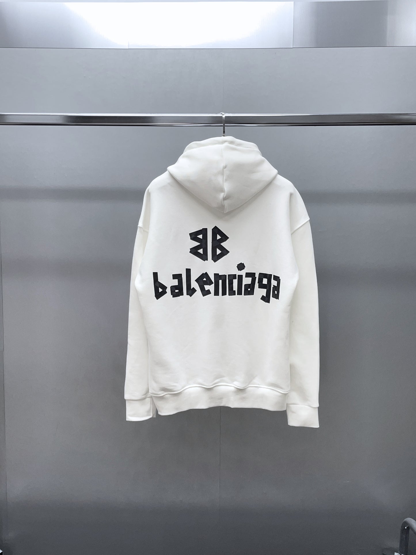 BALENCIAGA