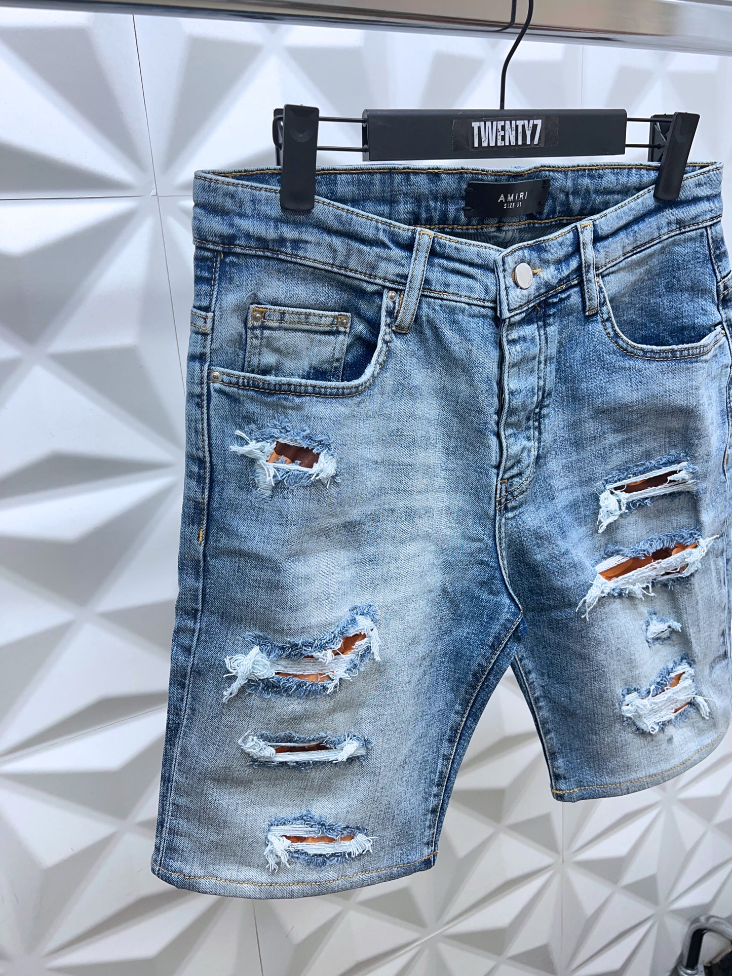 AMIRI