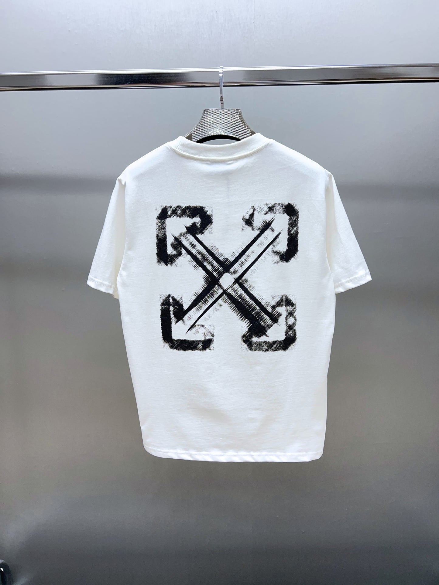 OFF WHITE