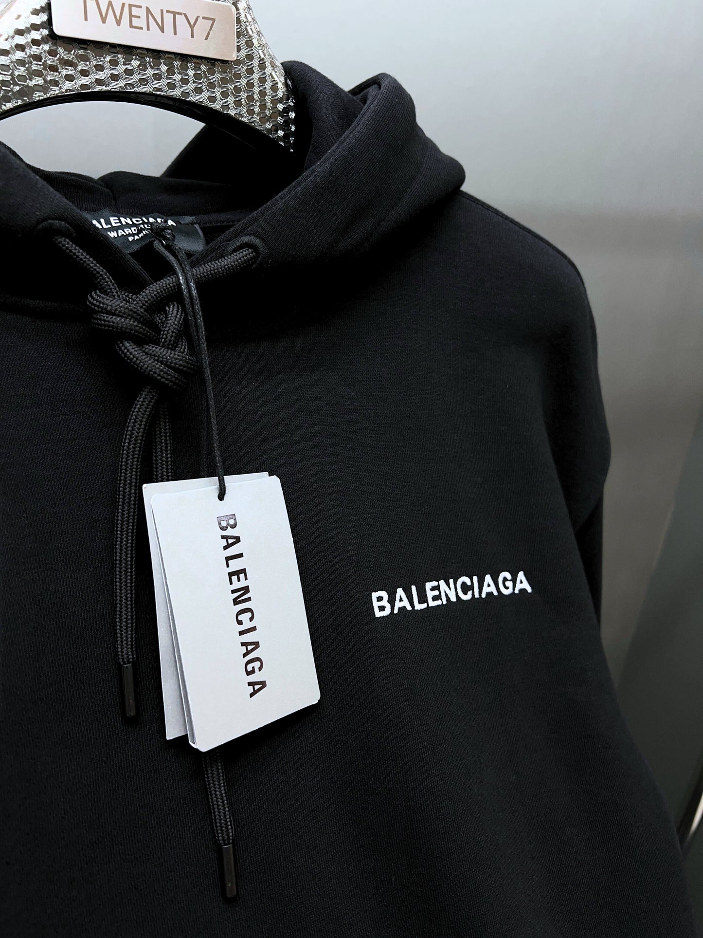 BALENCIAGA