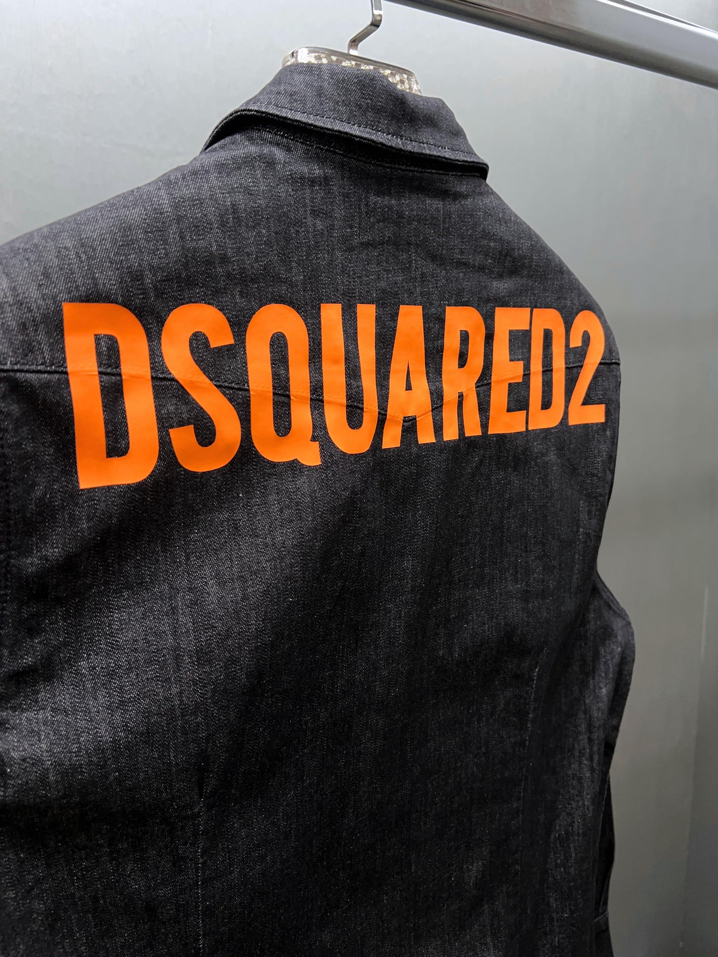 DSQUARED2