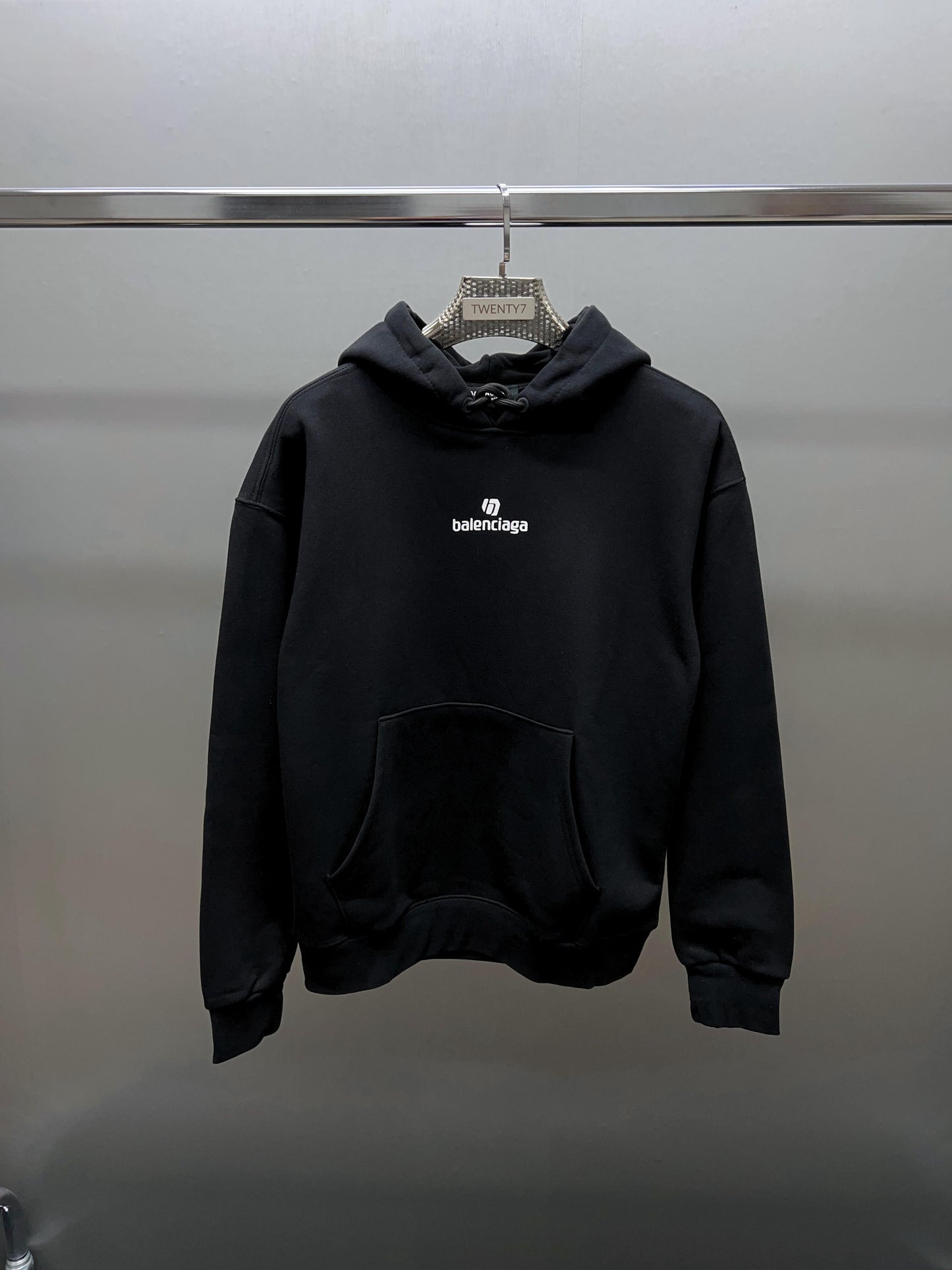 BALENCIAGA