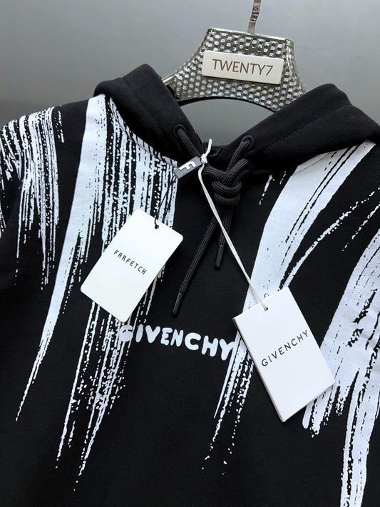 GIVENCHY