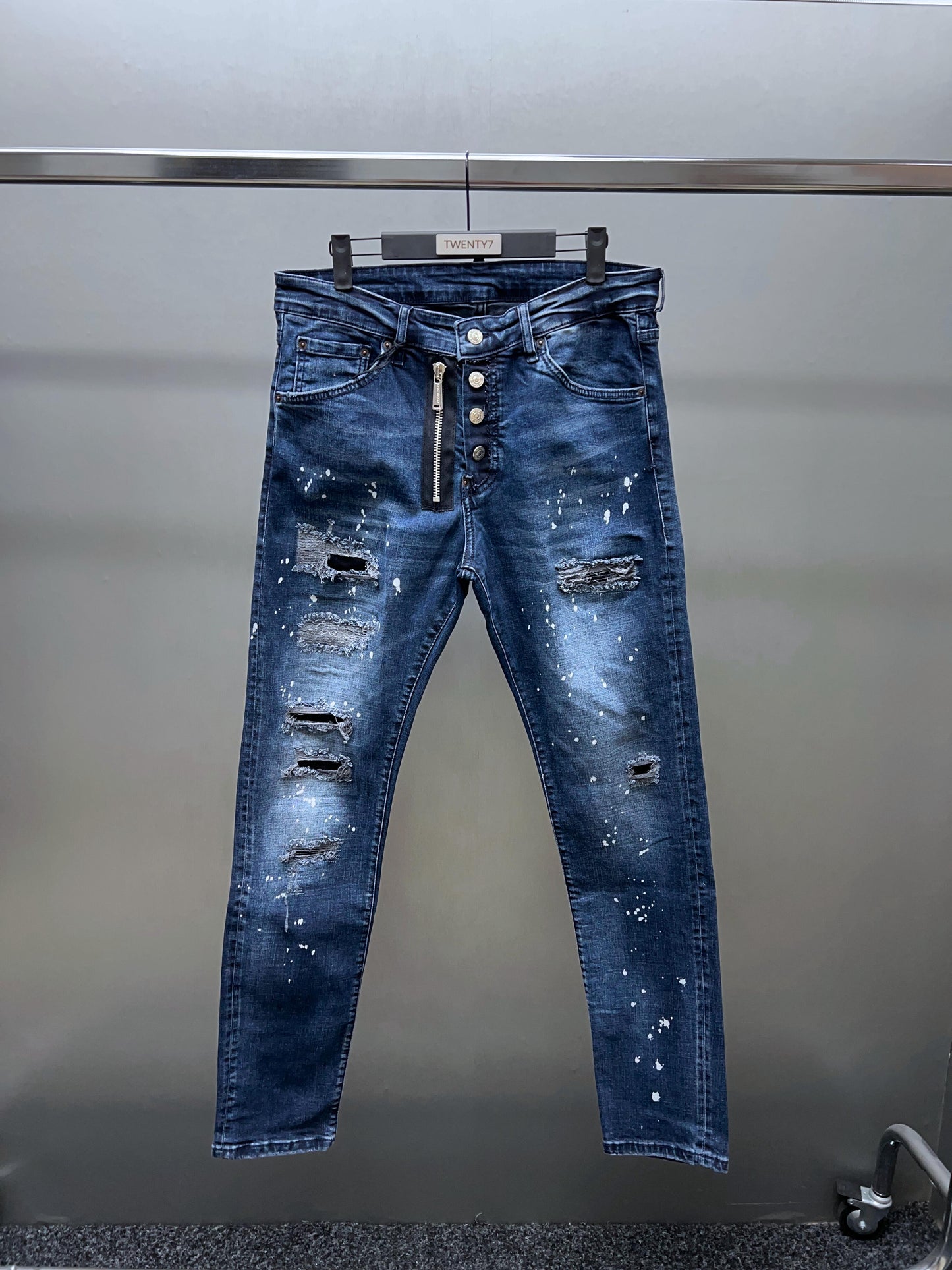 DSQUARED2