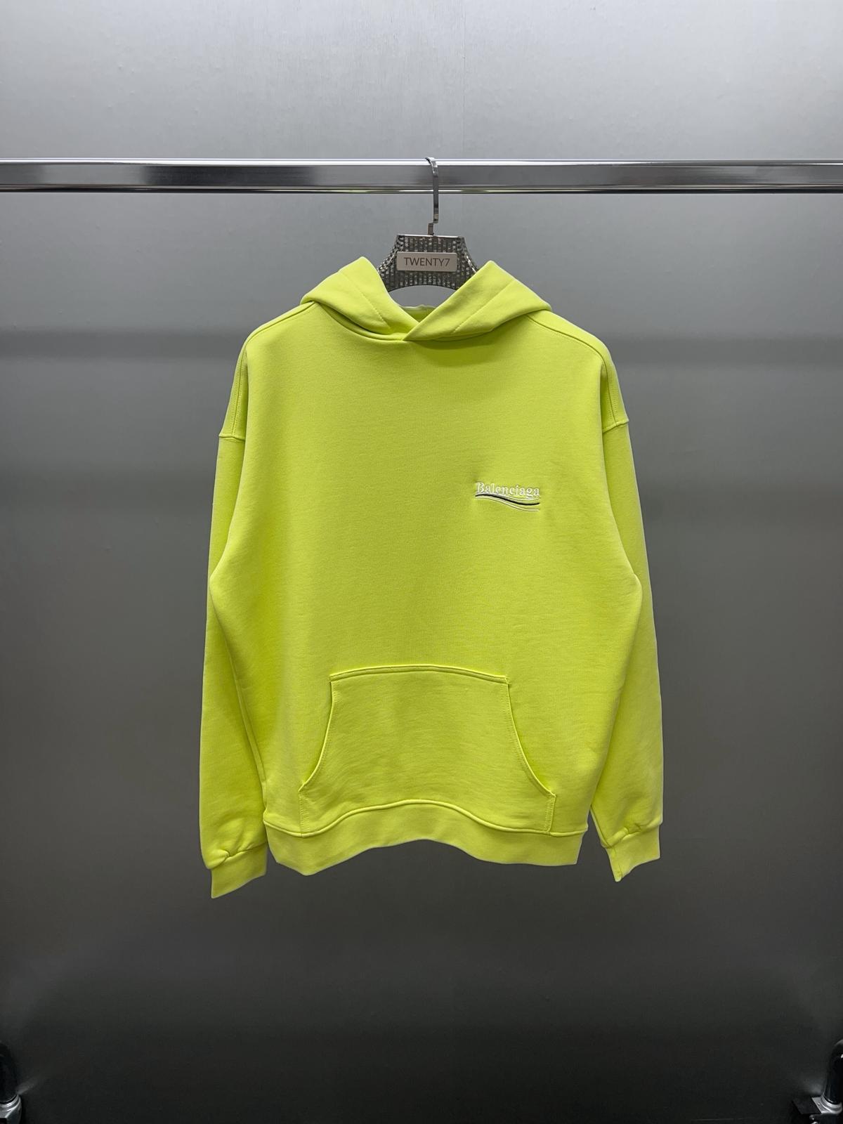 BALENCIAGA