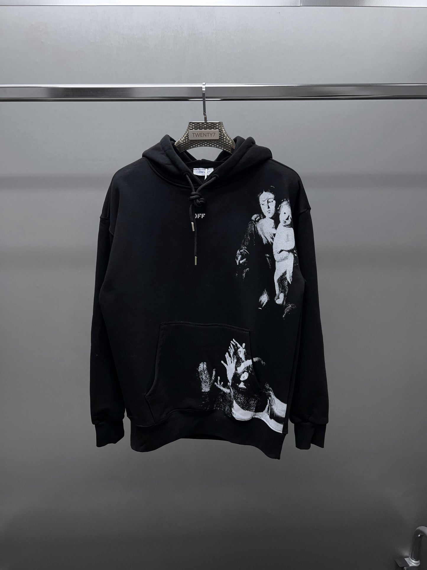 OFF WHITE