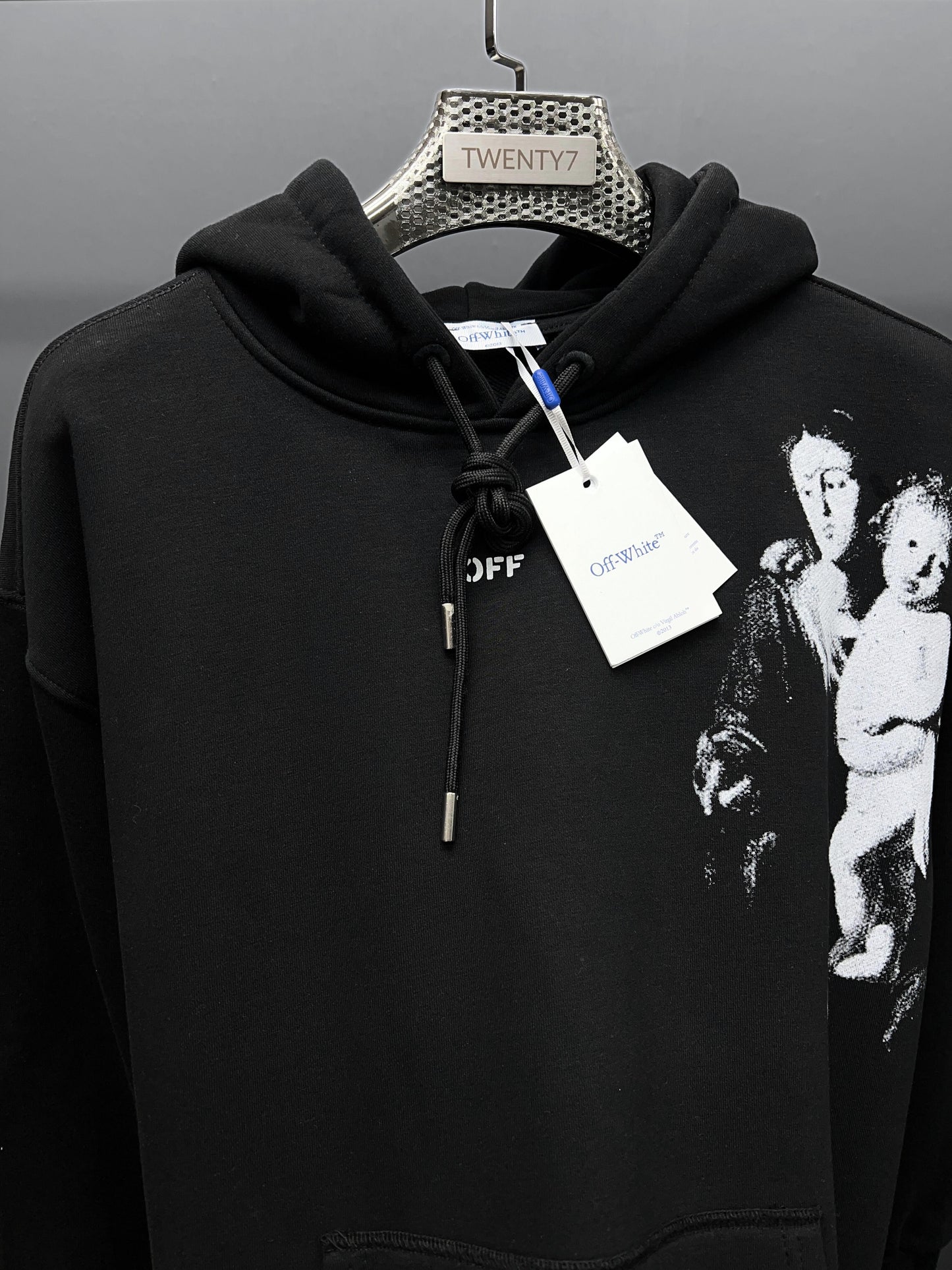 OFF WHITE