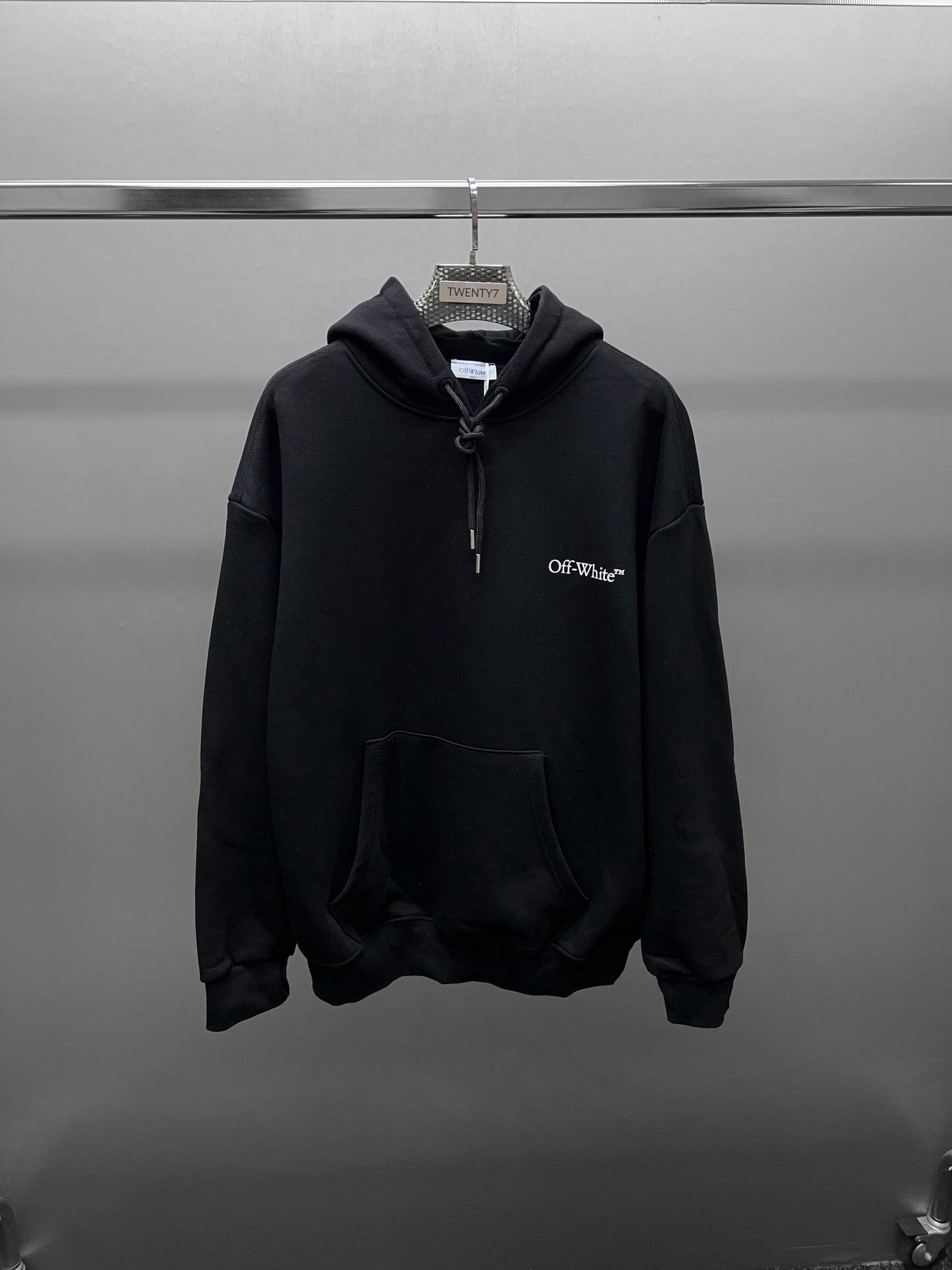 OFF WHITE
