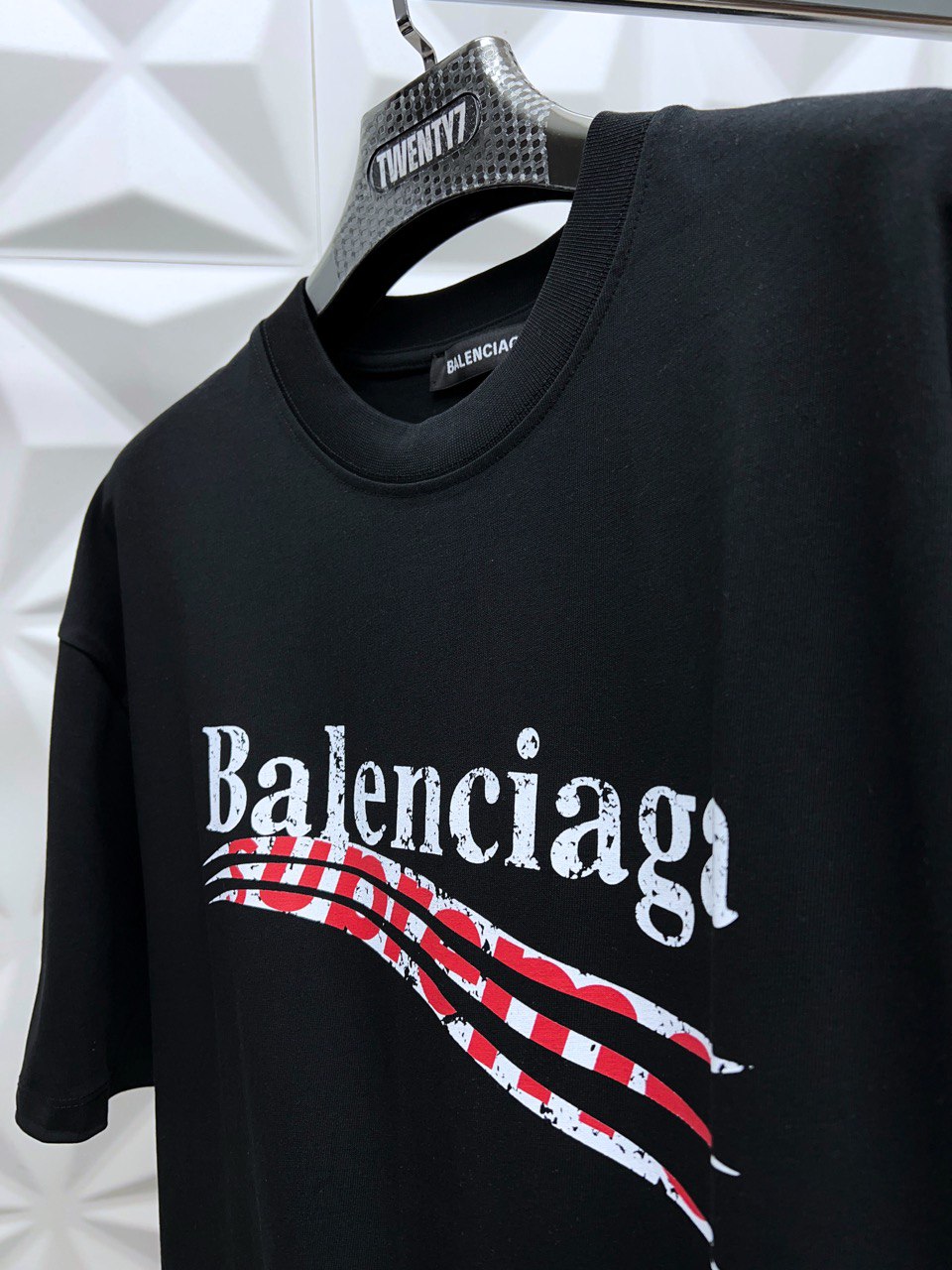 BALENCIAGA
