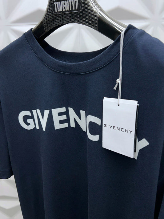 GIVENCHY