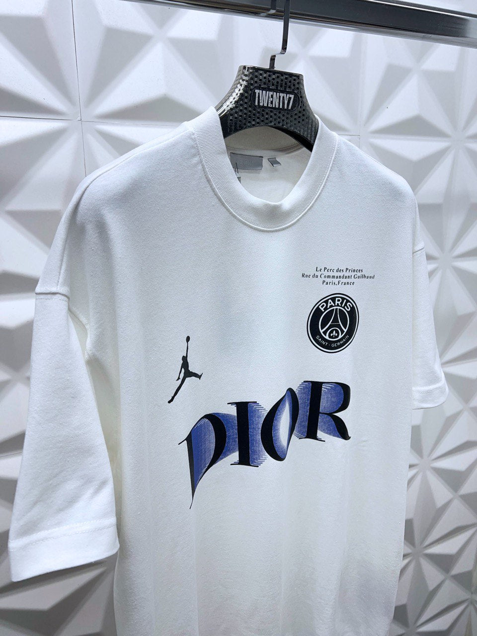 DIOR