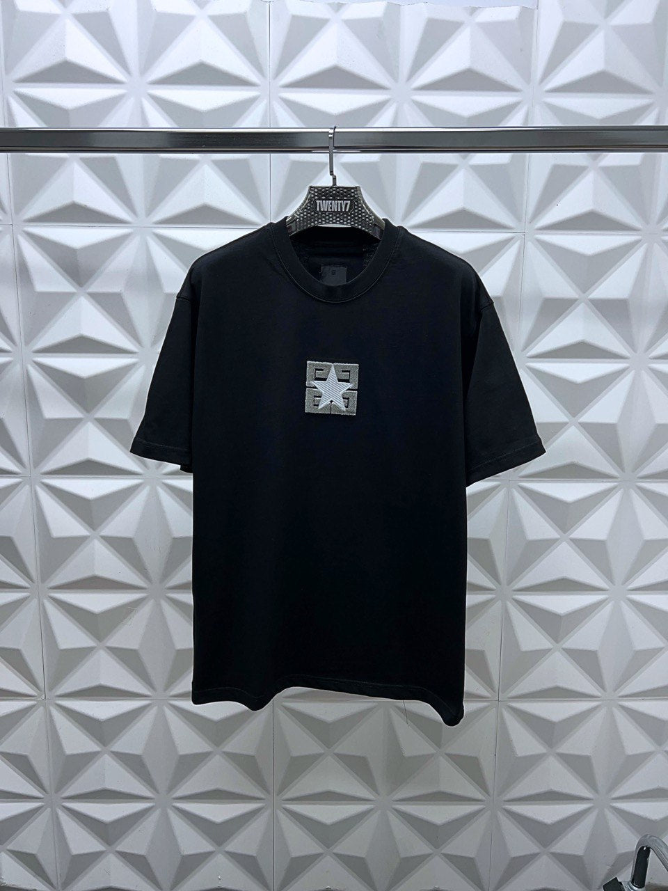 GIVENCHY