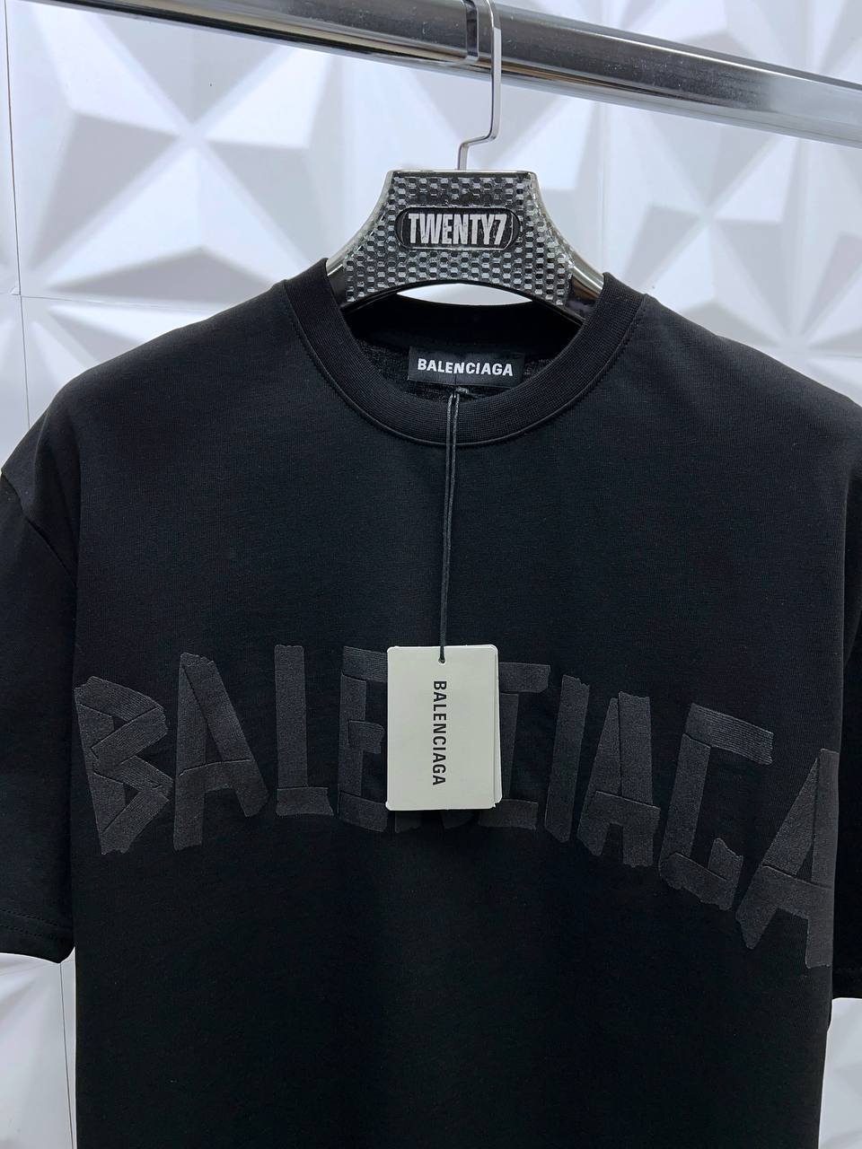 BALENCIAGA