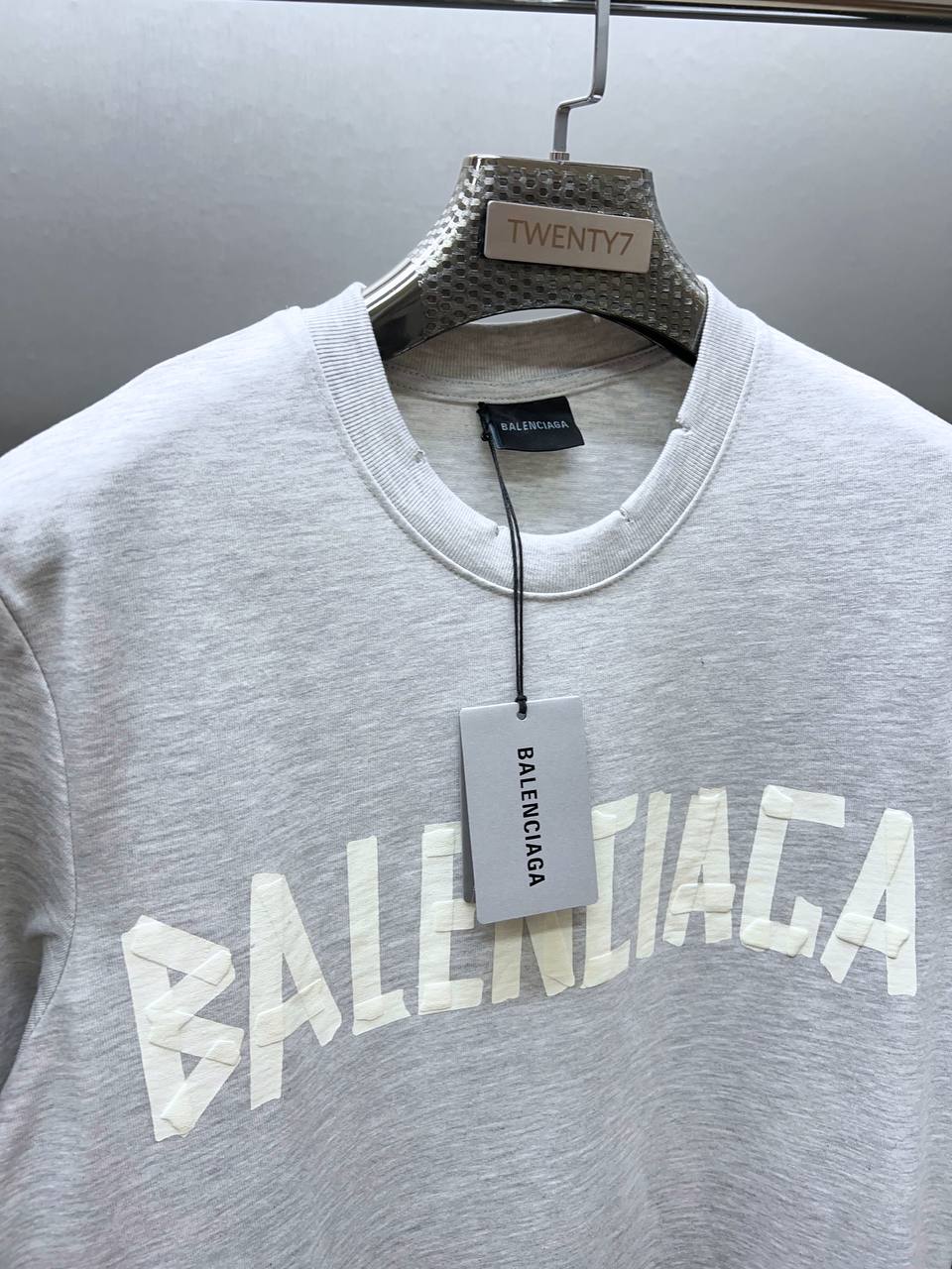 BALENCIAGA
