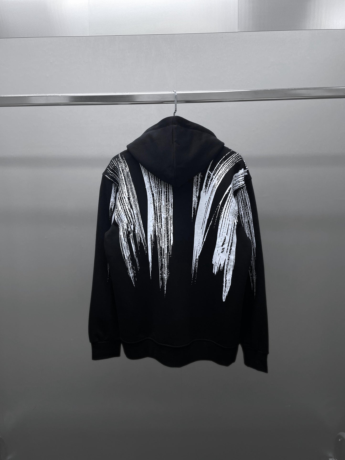 GIVENCHY