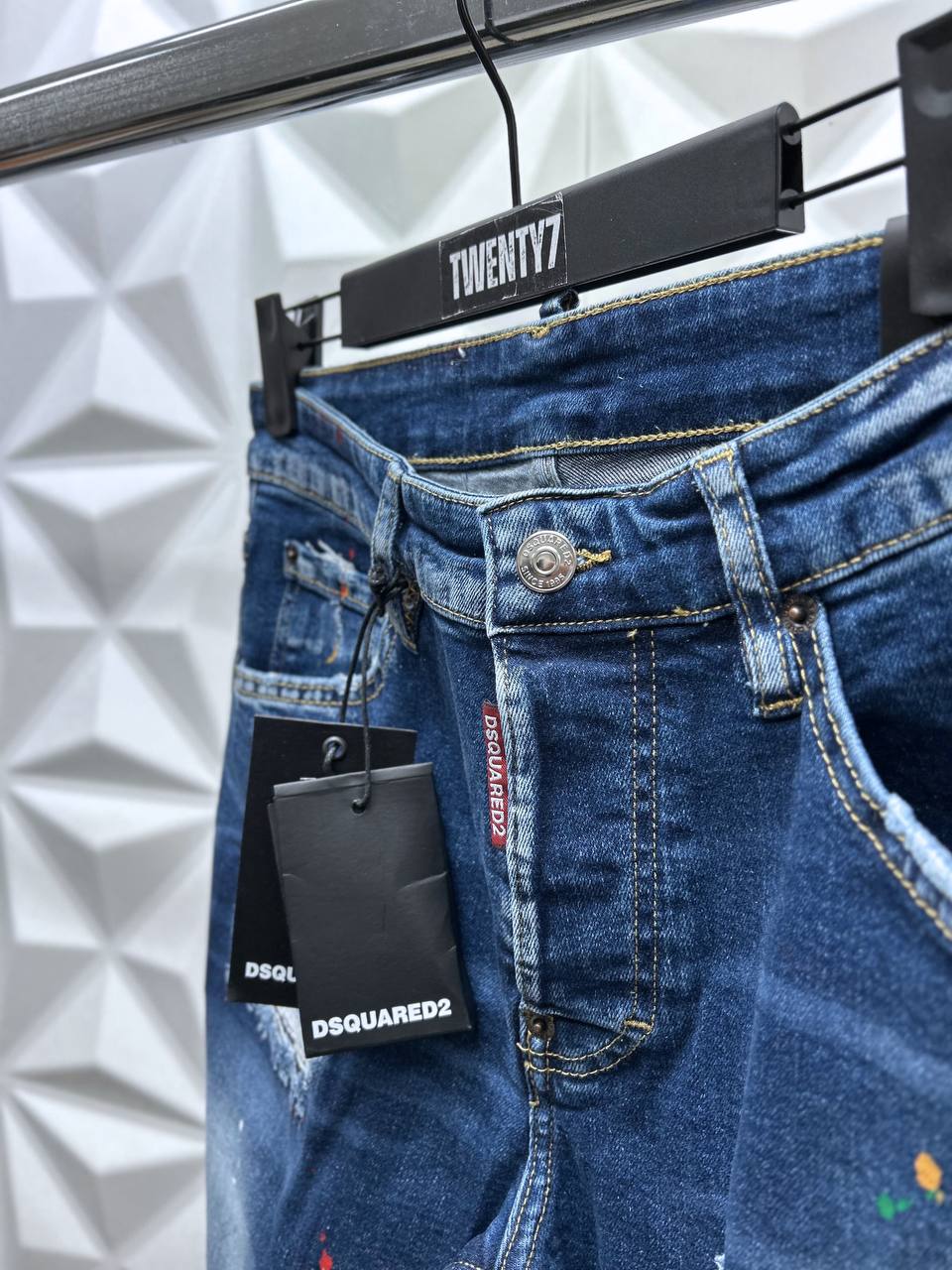 DSQUARED2