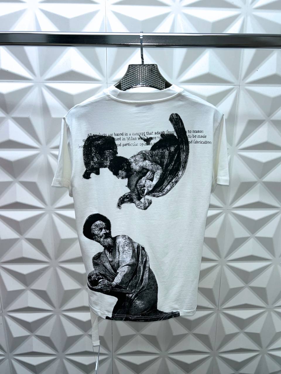 OFF WHITE