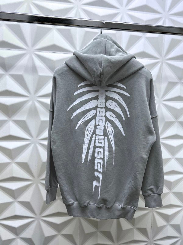 GIVENCHY