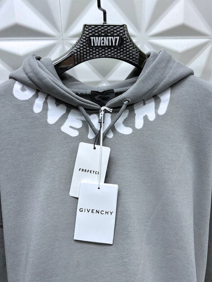 GIVENCHY