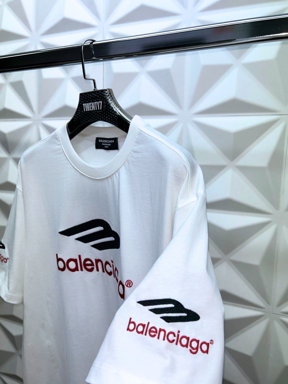 BALENCIAGA