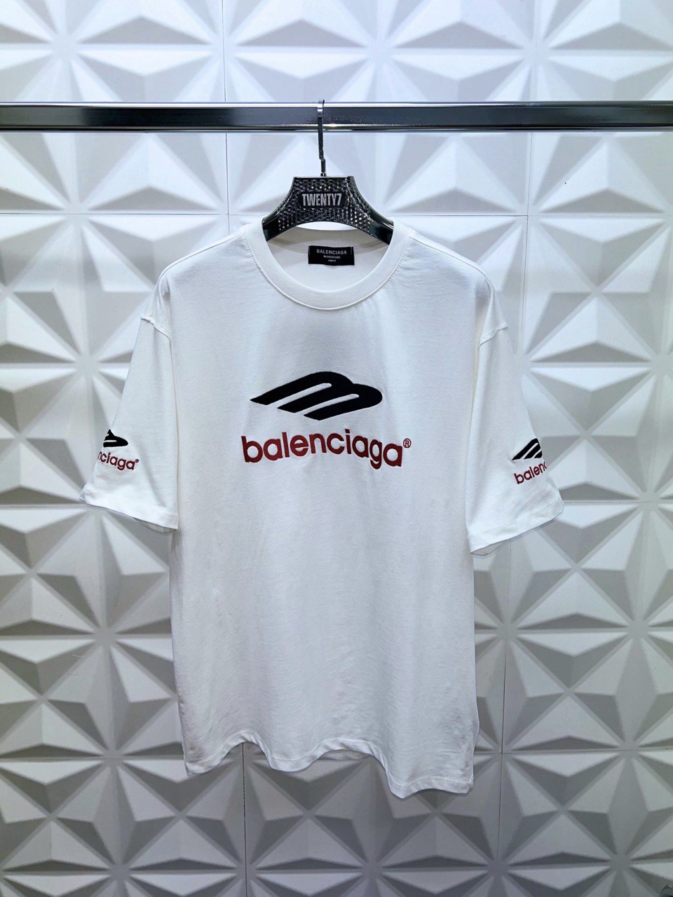 BALENCIAGA