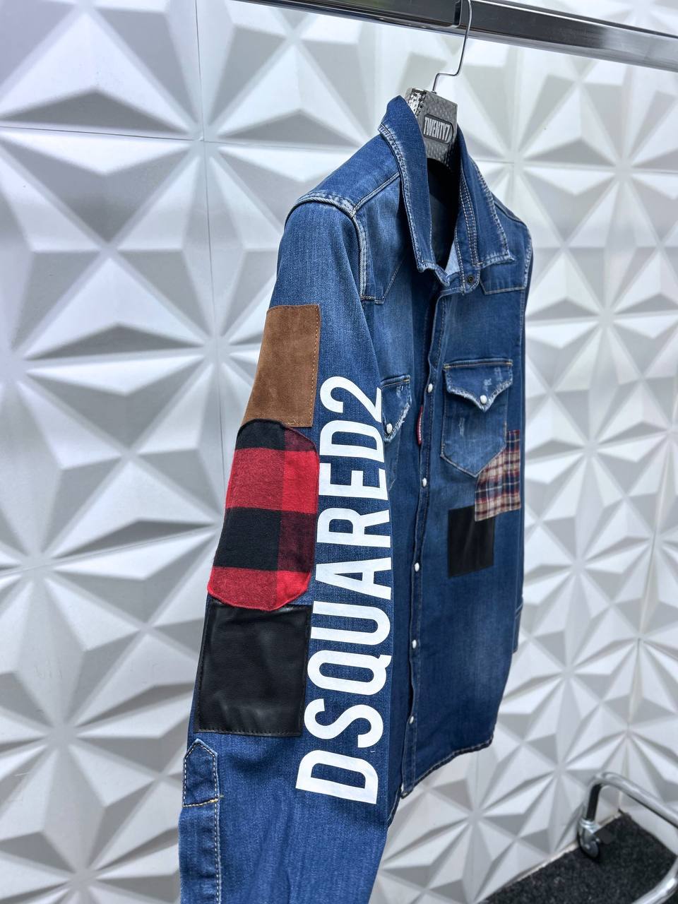 DSQUARED2