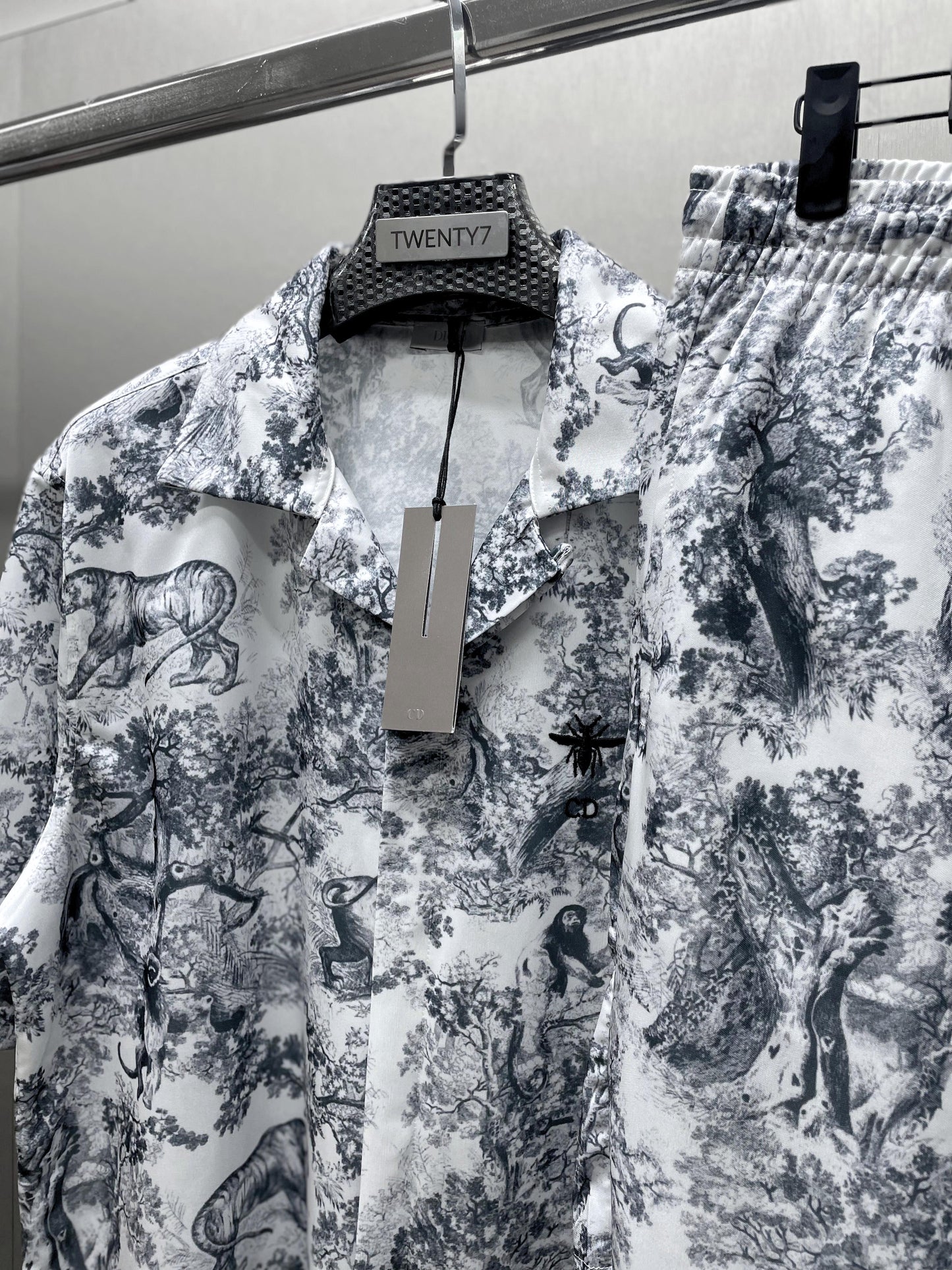 DIOR