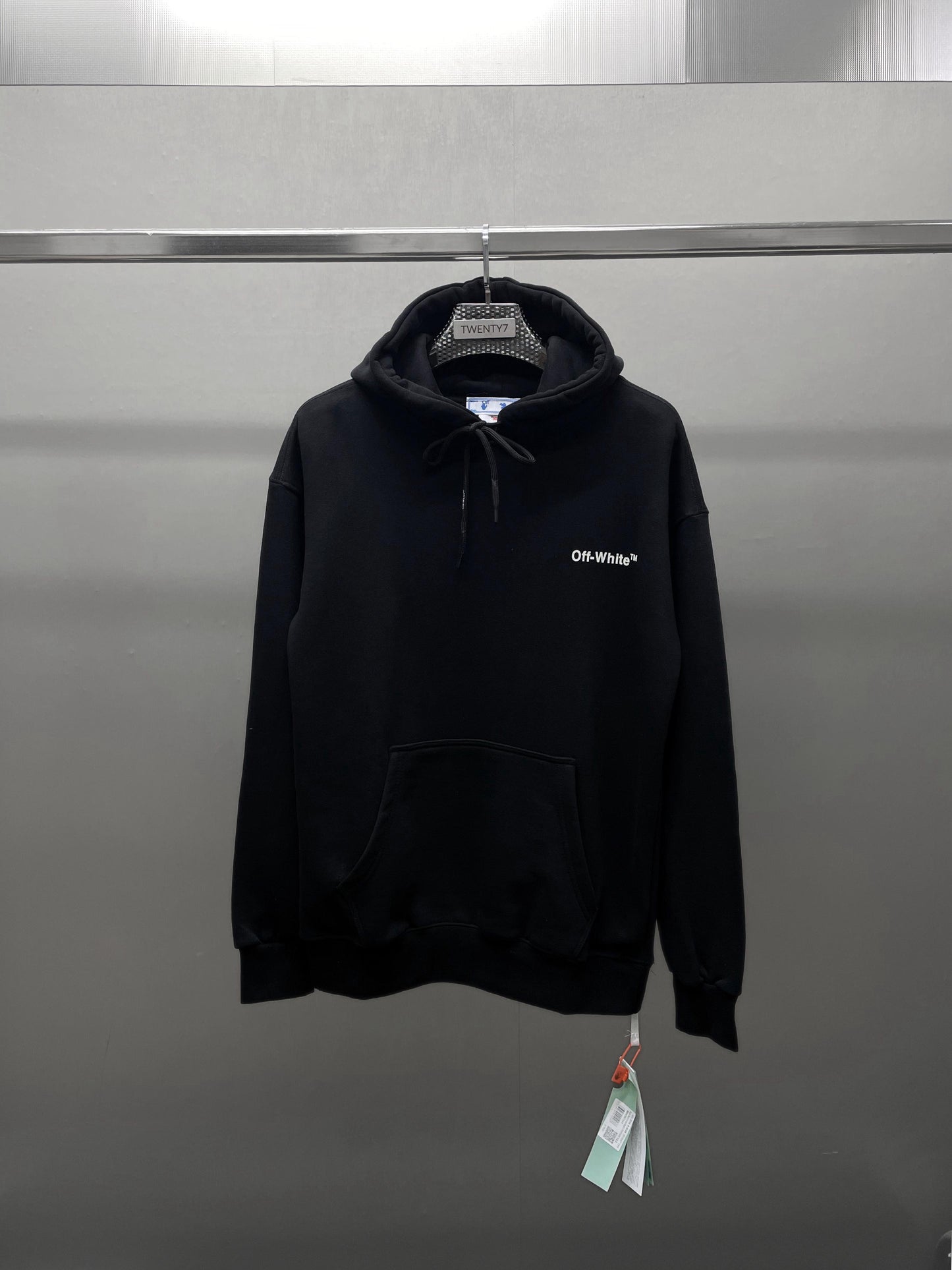 OFF WHITE