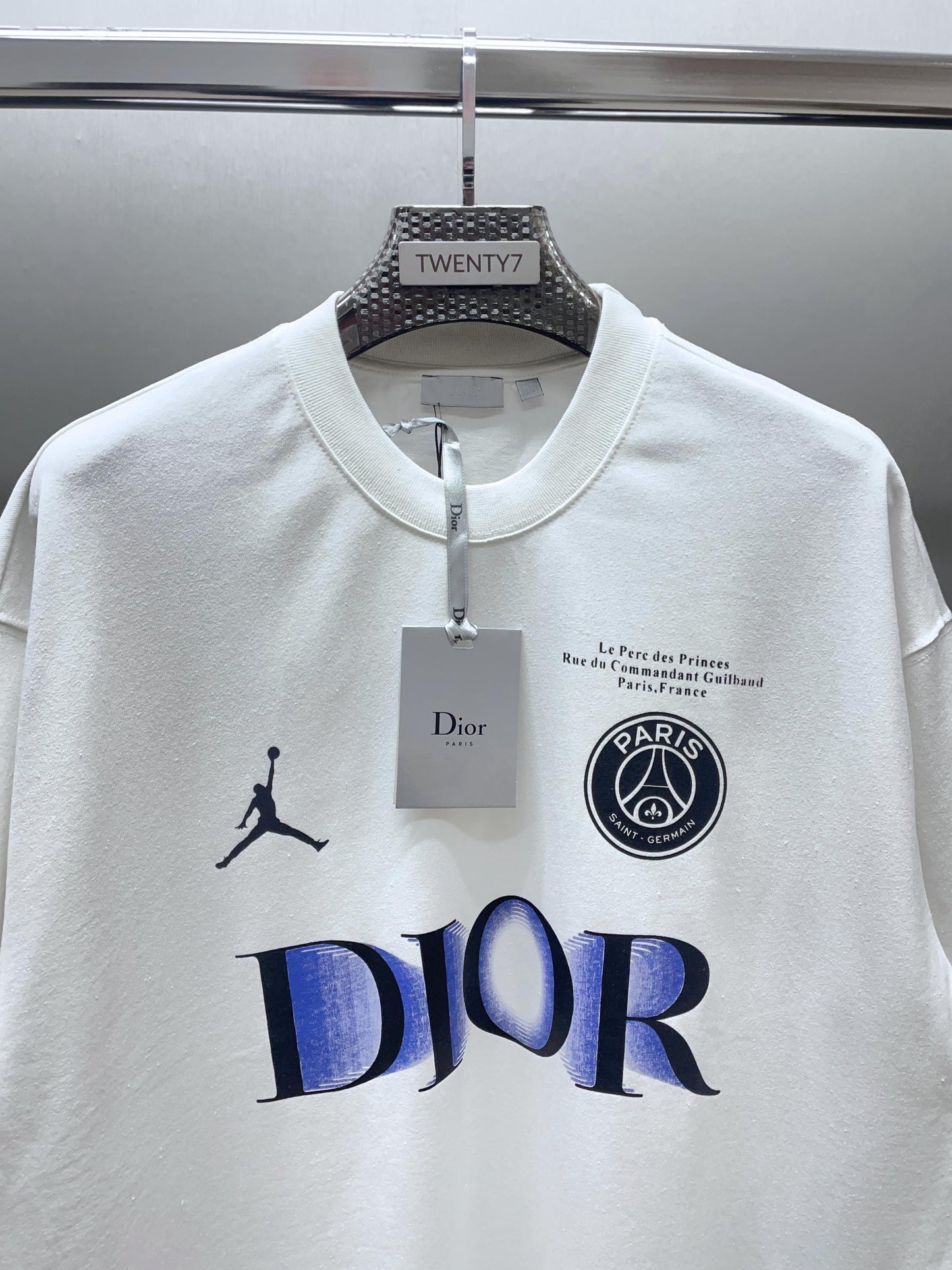 DIOR