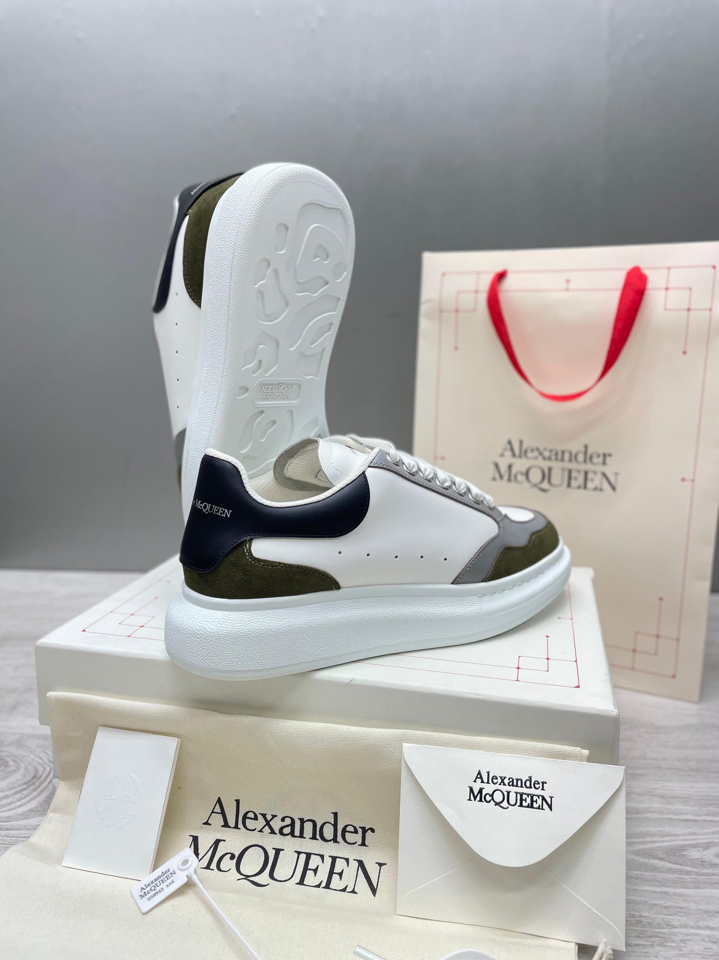 ALEXANDER MCQUEEN