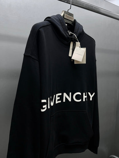 GIVENCHY