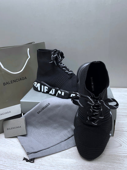 BALENCIAGA