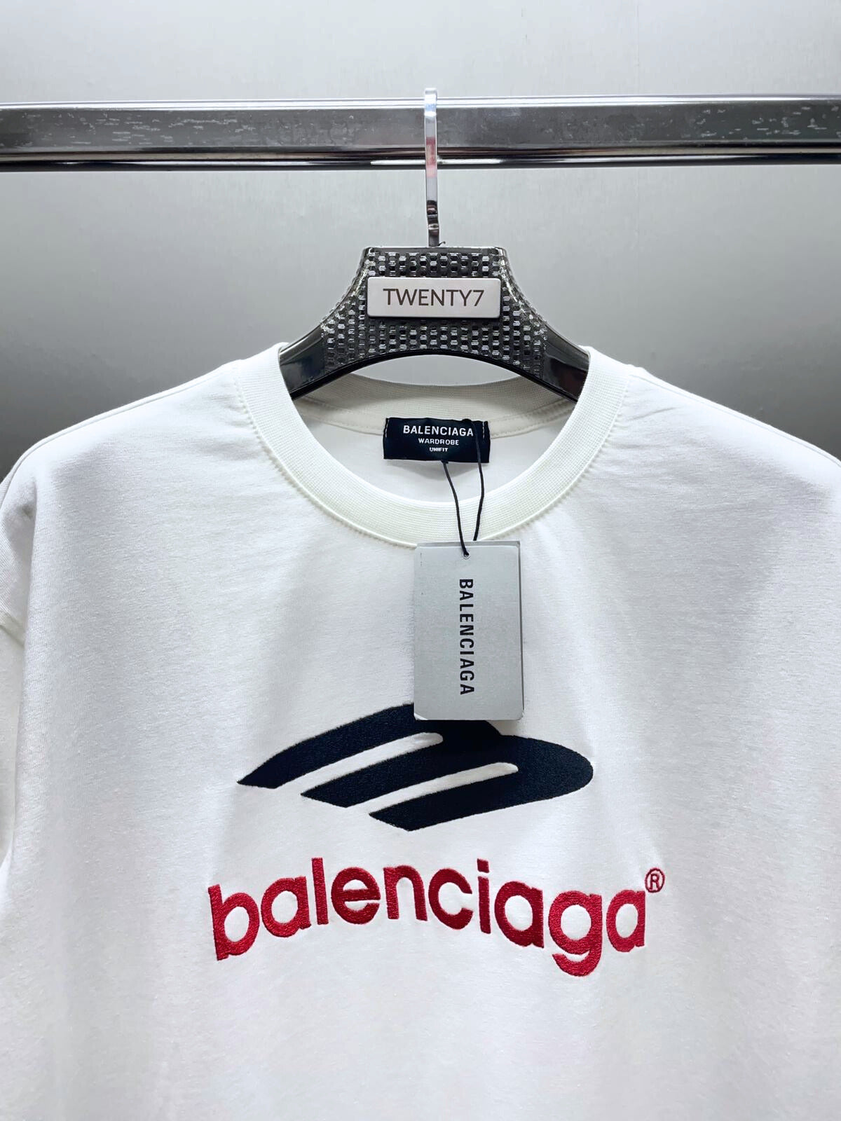 BALENCIAGA
