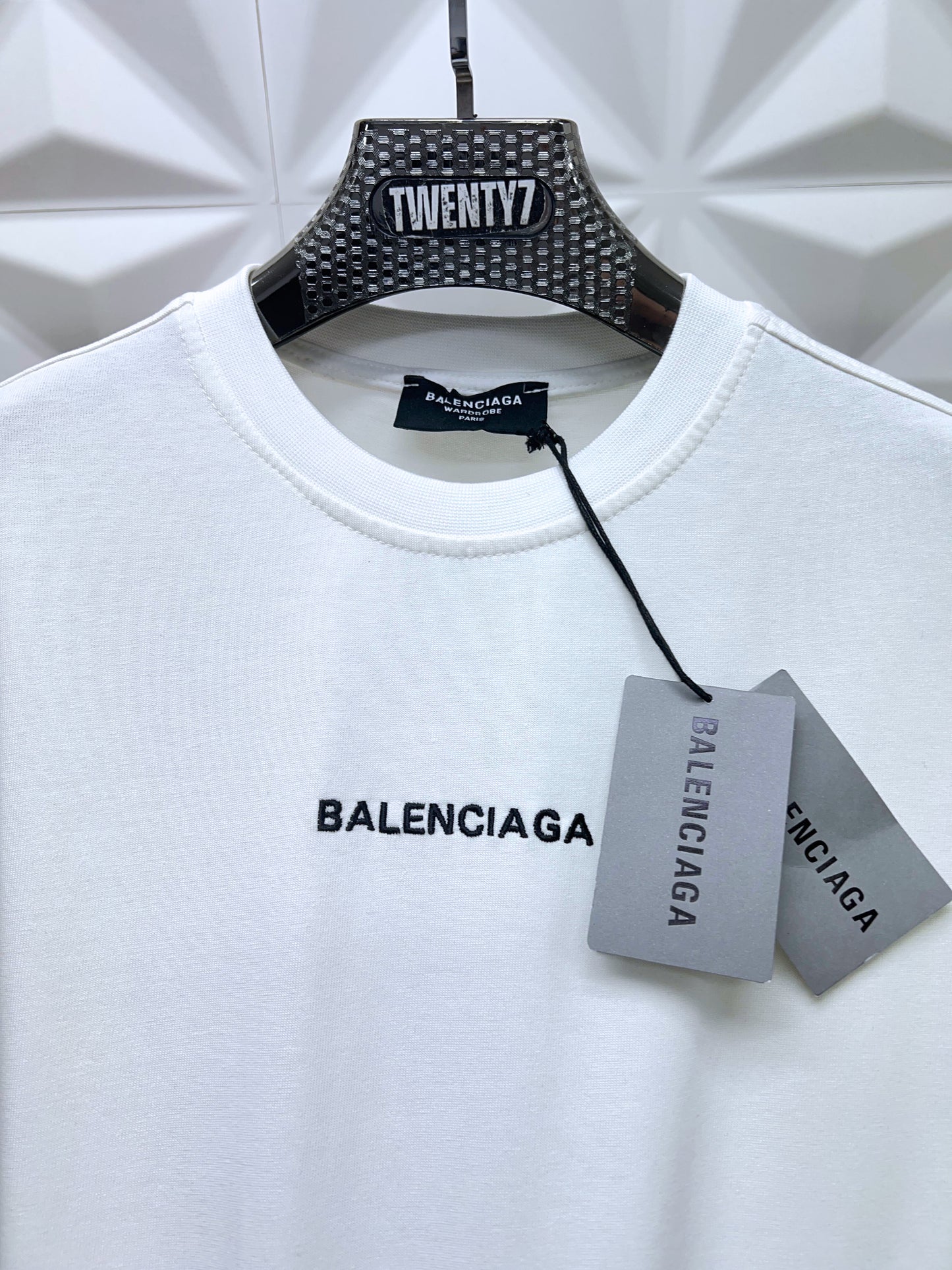 BALENCIAGA
