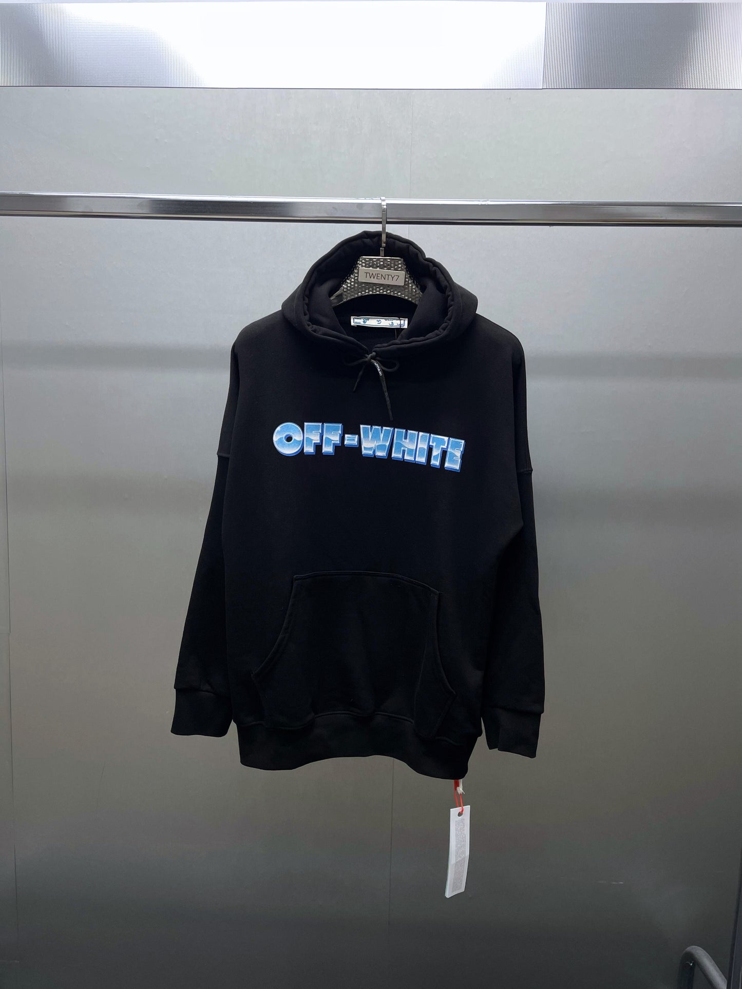 OFF WHITE