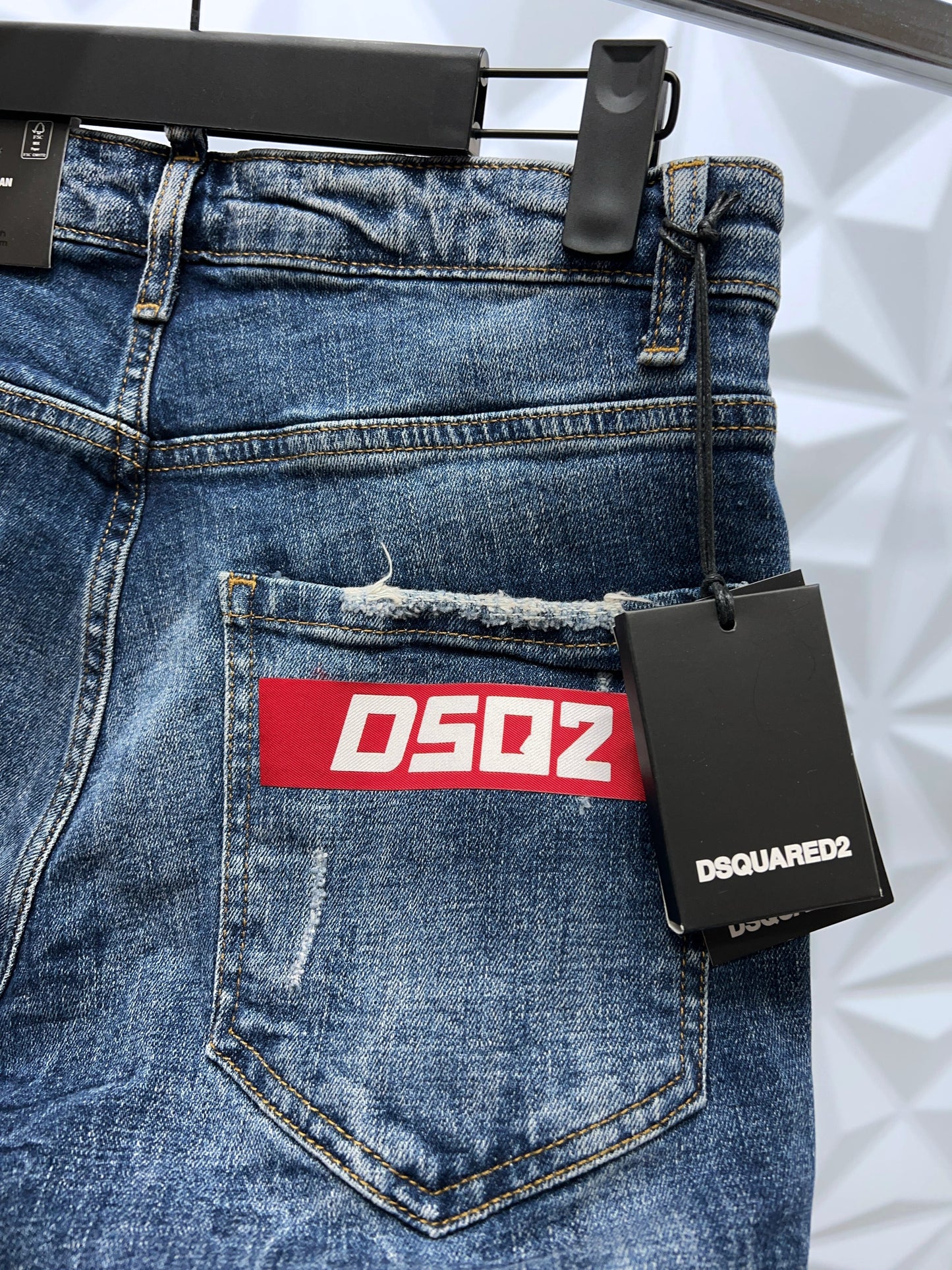 DSQUARED2