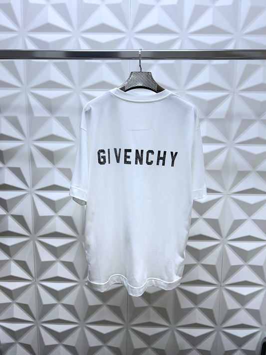 GIVENCHY