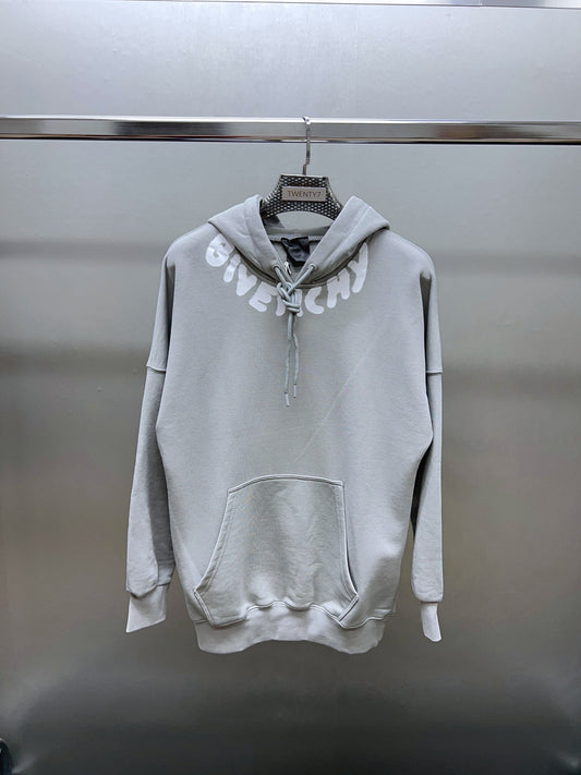 GIVENCHY