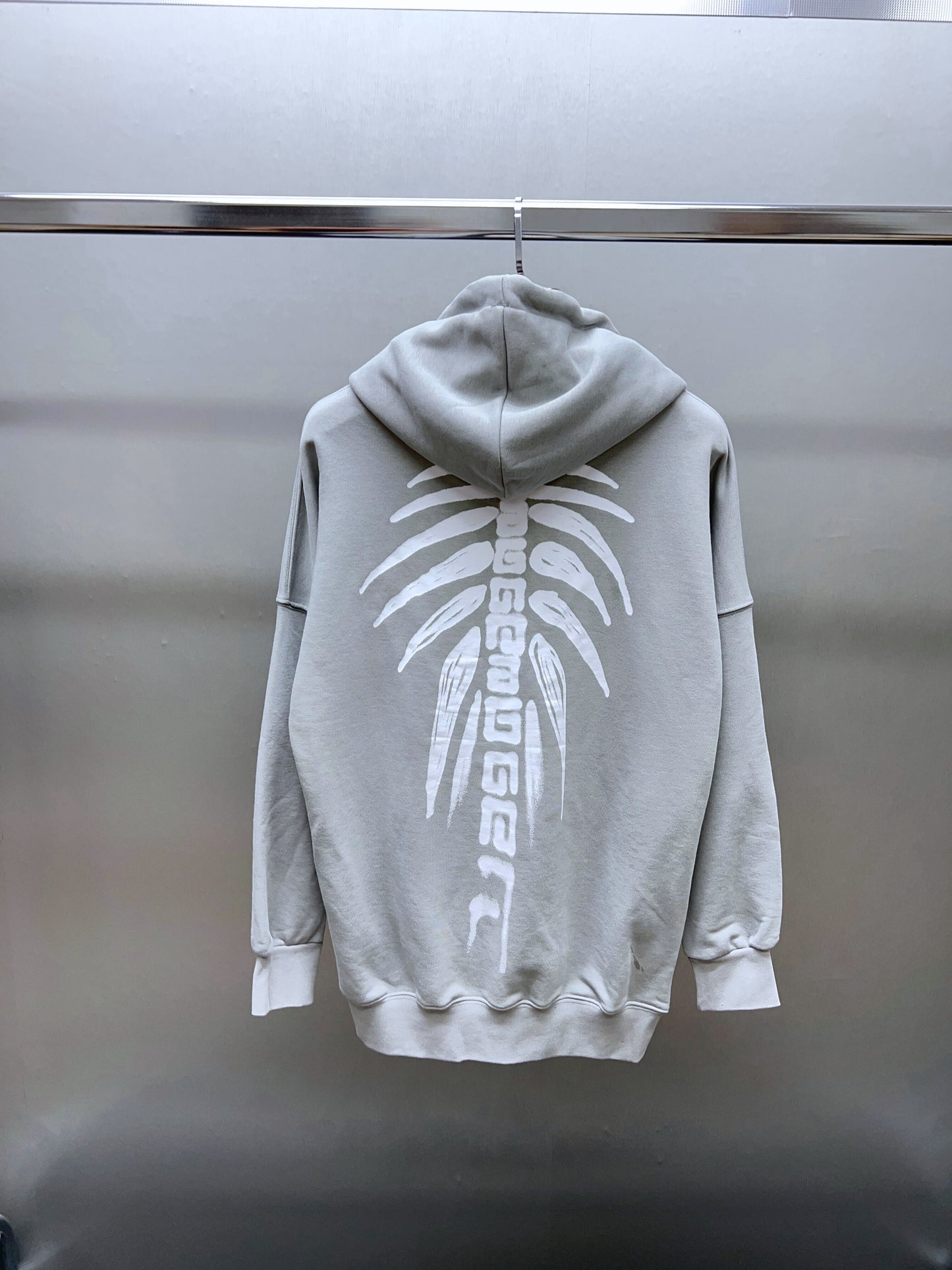 GIVENCHY