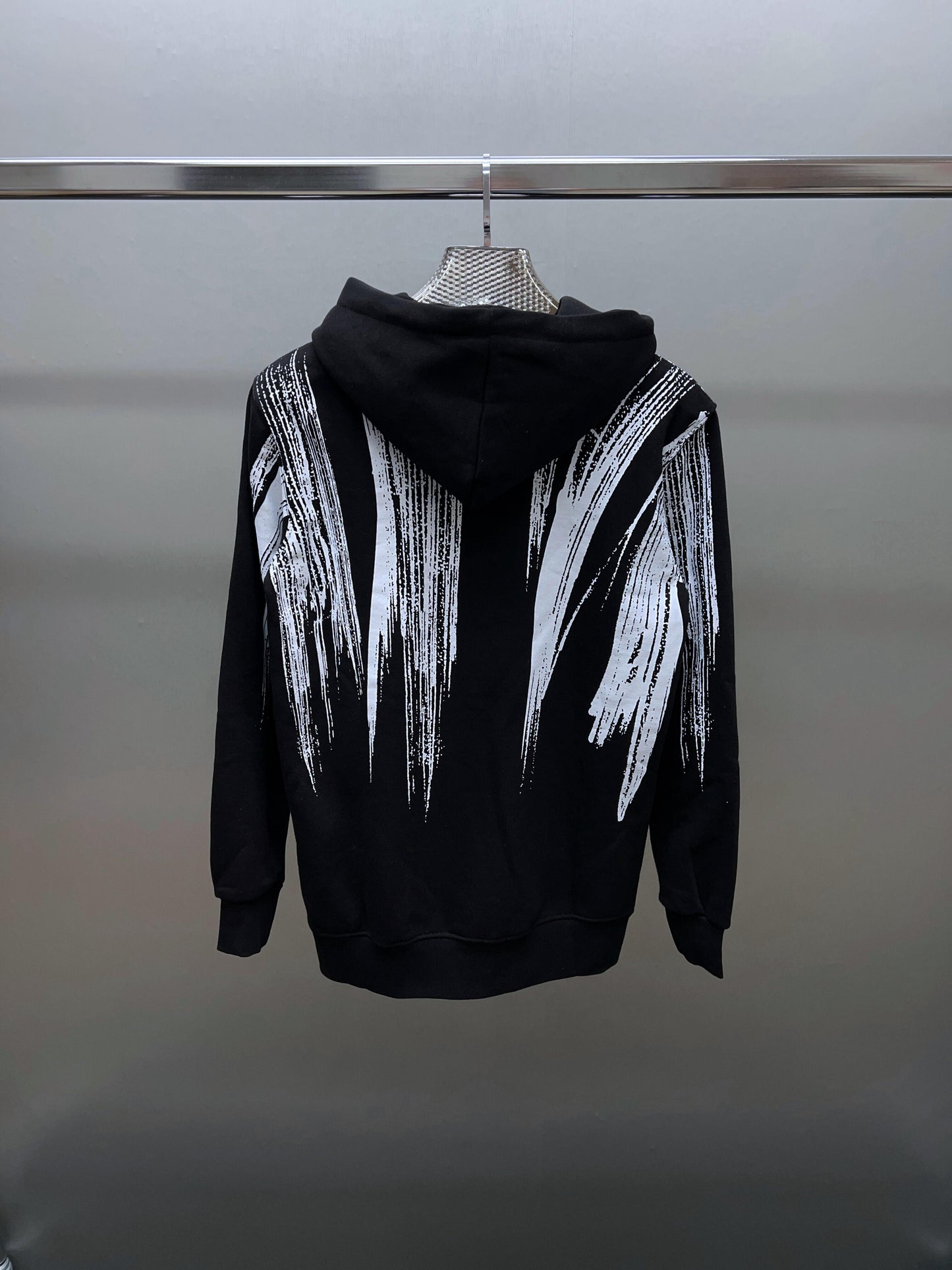 GIVENCHY