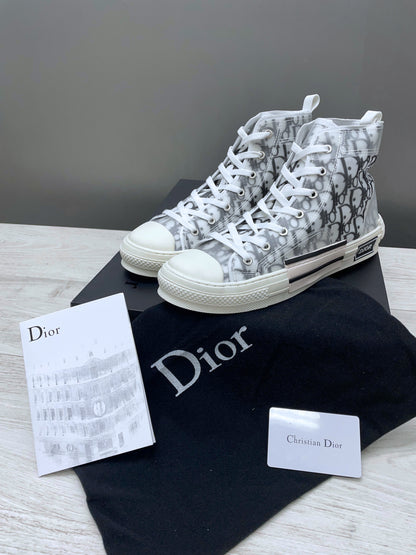 DIOR