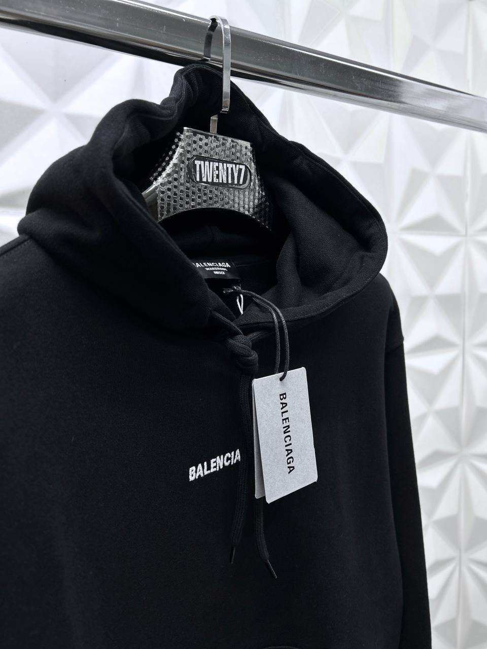 BALENCIAGA
