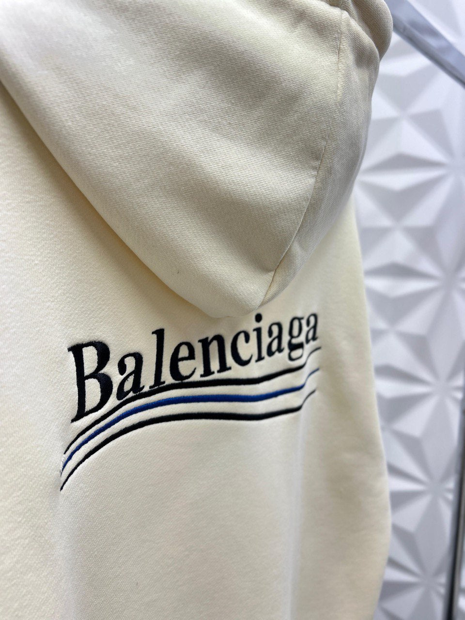 BALENCIAGA