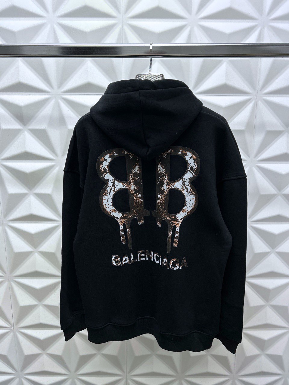 BALENCIAGA