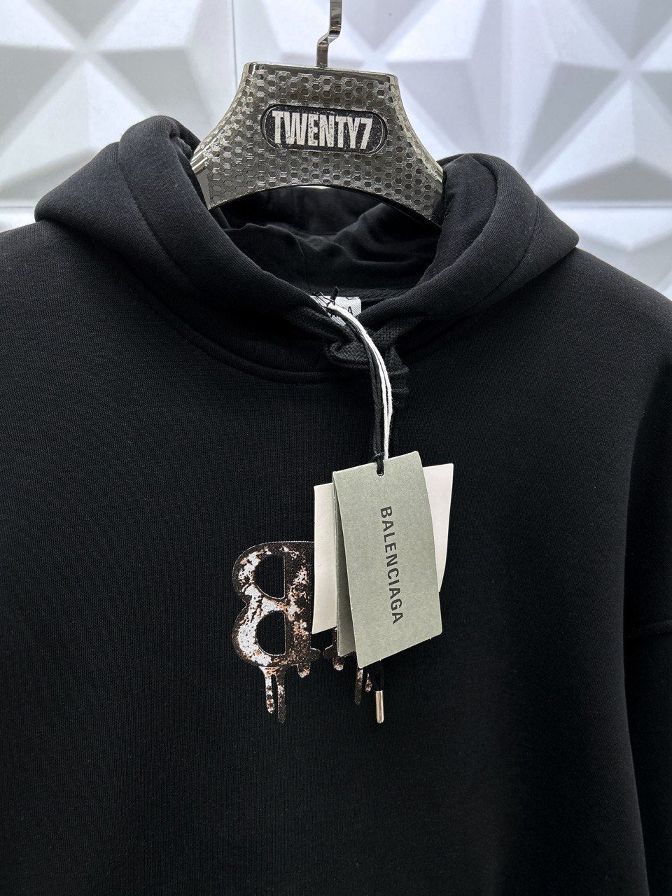 BALENCIAGA